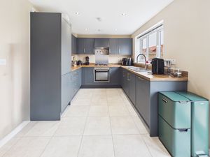 Kitchen- click for photo gallery